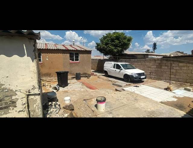 1 BEDROOM HOUSE FOR SALE IN MEADOWLANDS